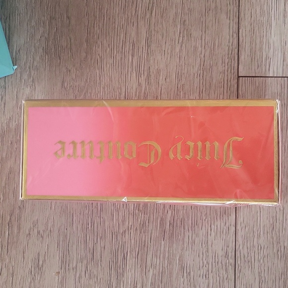Juicy Couture OUI Eau de Toilette And Free Gift (DSquared) - Picture 4 of 6